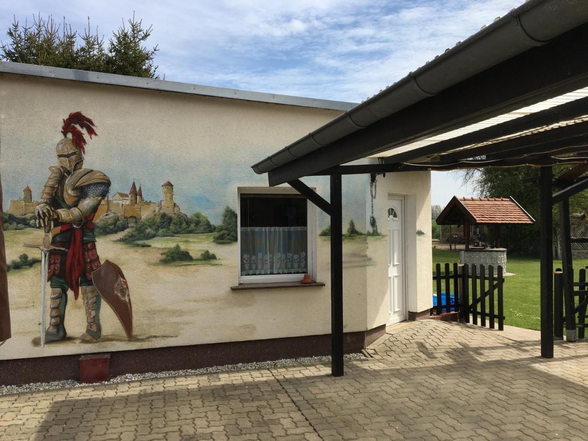 Schoener Ferienbungalow Umgeben Von Natur Und Nicht Weit Zur Ostsee Neubukow المظهر الخارجي الصورة