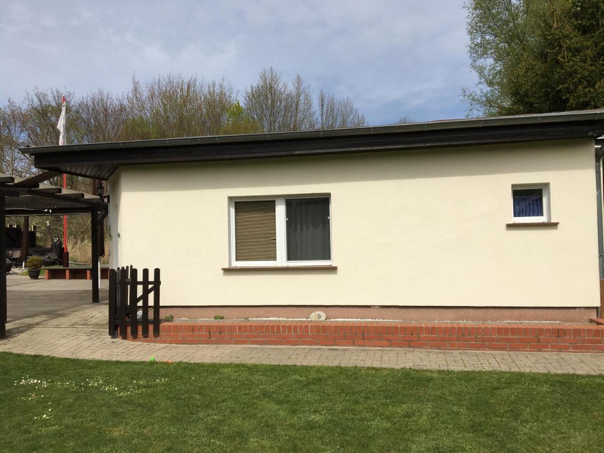 Schoener Ferienbungalow Umgeben Von Natur Und Nicht Weit Zur Ostsee Neubukow المظهر الخارجي الصورة